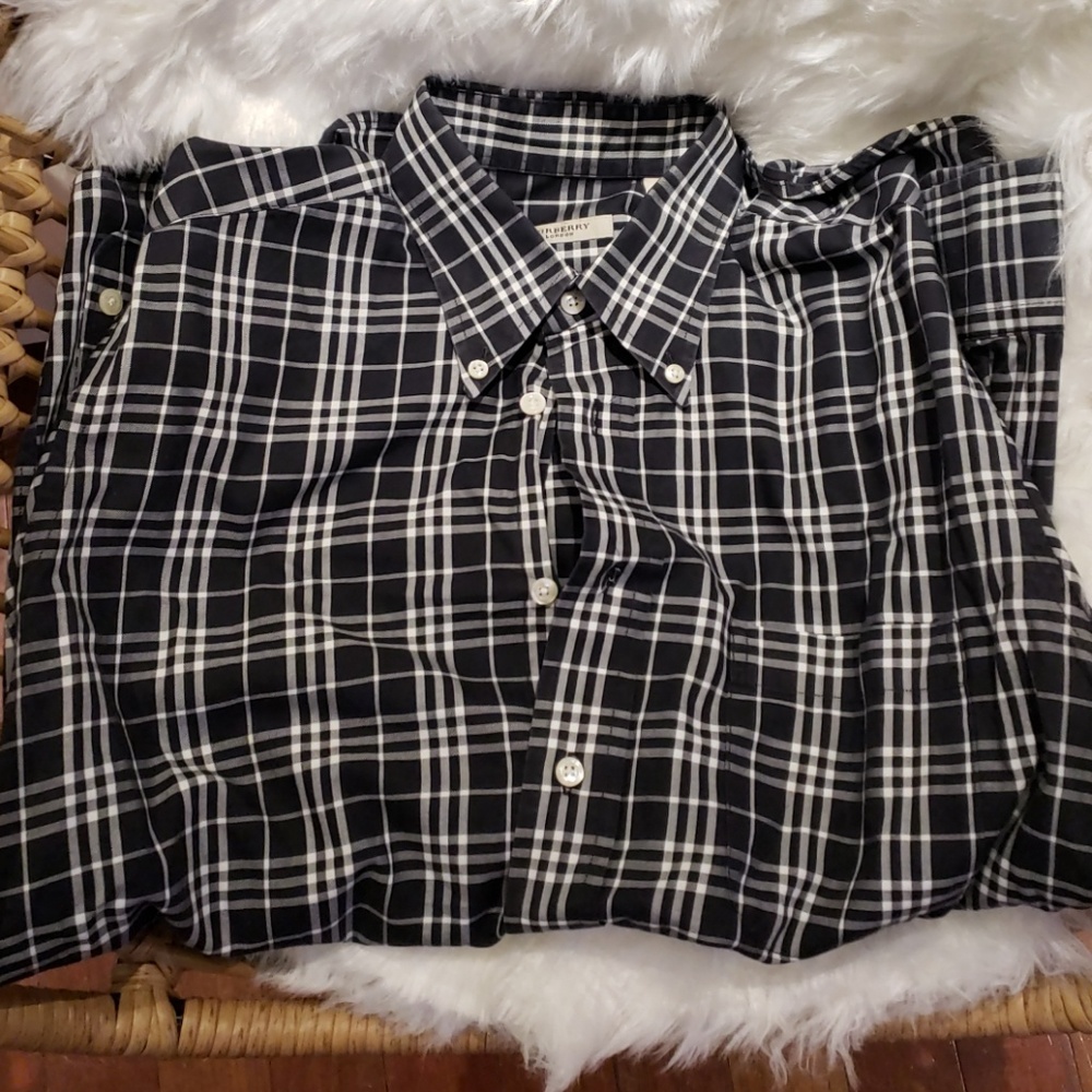 Medium Burberry Dress Shirt; classic check